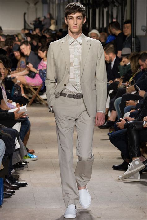 Hermès Spring 2015 Menswear Fashion Show 